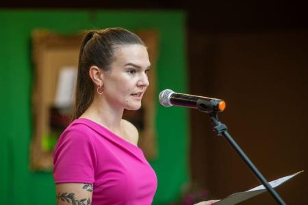 Voditeljica Lara Ofentavšek